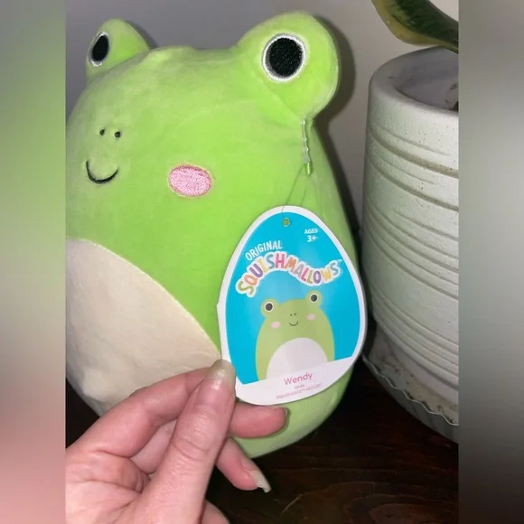 Squishmallows Wendy the frog - Picture 3 of 5